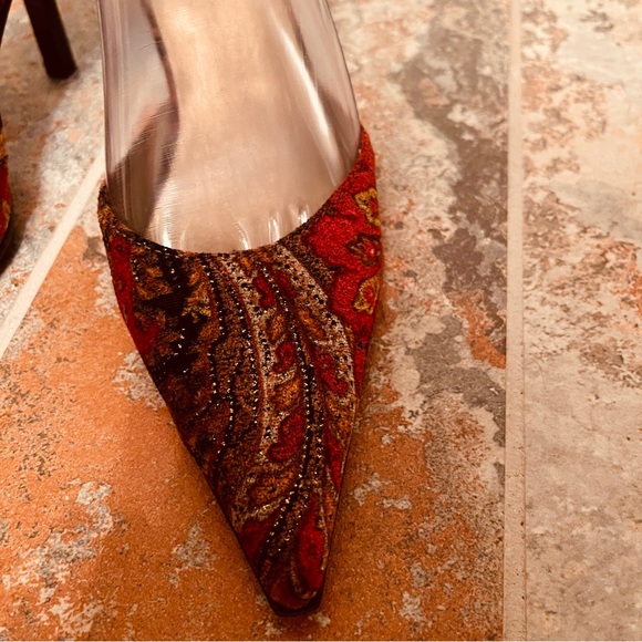 👠Incredible Vintage Stiletto Velvet Paisley & Rhinestone D’Orsay Style Heels! - Picture 3 of 16